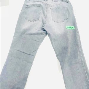 Size 10 Old Navy Rockstar, Stretch, 8” Rise, 29” Inseam (retail $55)
